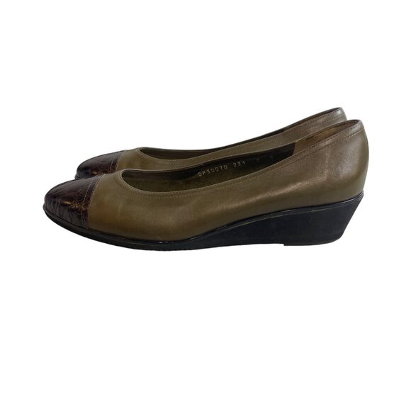 Vintage Salvatore Ferragamo Women's Olive Green Flat Shoes Sz 8B - Picture 6 of 10